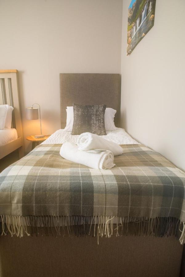 Luxury Super Central Cottage With A Hot Tub/ Gym Portree Exterior foto